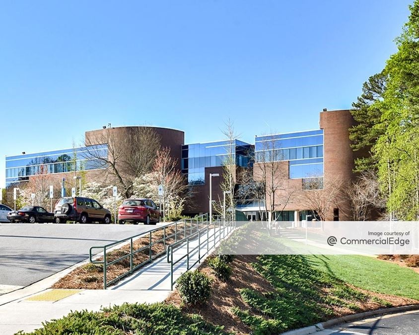 7701 Airport Center Drive, Greensboro, NC 27409