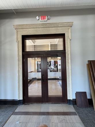 501 Building - LEASE