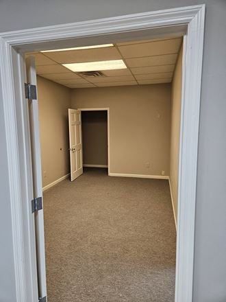 Modern Office Suite close to Cummings Research Park