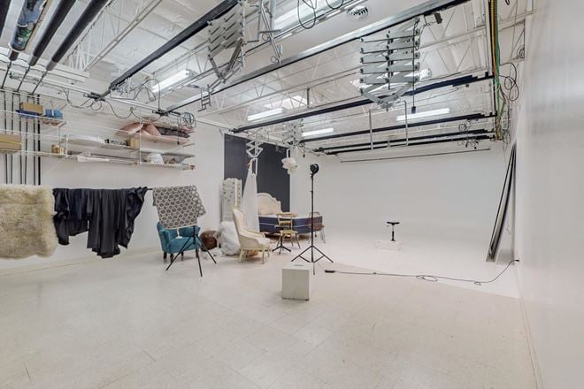 Fully Remodeled High Traffic Retail with Showroom & Vault