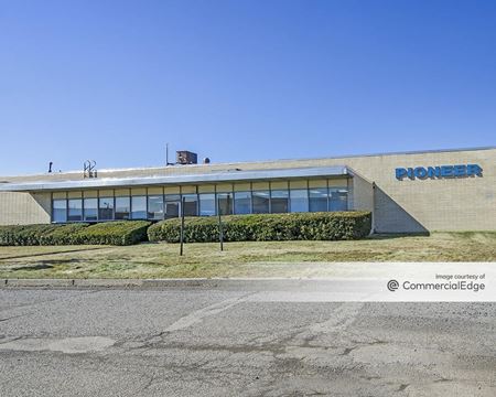 Photo of commercial space at 111 Kero Road in Carlstadt