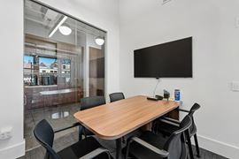 215 Park Ave S