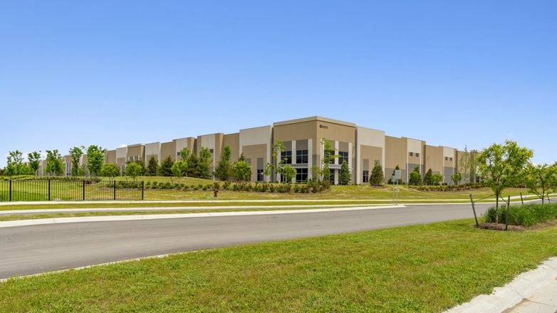 Romulus Trade Center Building 3