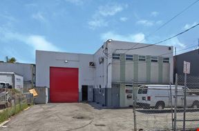 1882 NW 22 ST