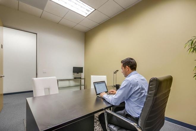 Barrister Executive Suites - Summit at Valencia