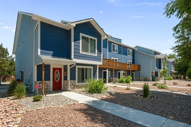 Fountain Village Townhomes