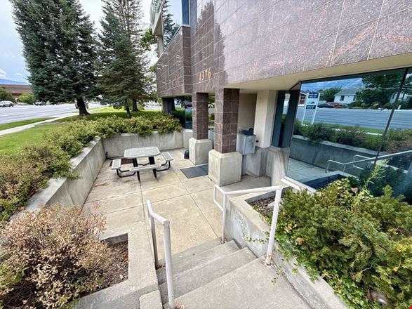 Prime Mid-Valley Office Space