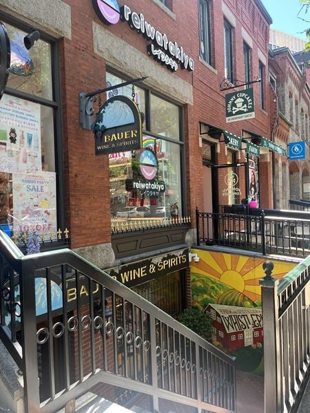 Retail space for Rent at 330 Newbury Street in Boston