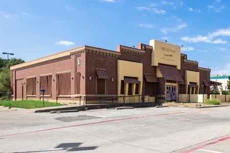 Retail space for Sale at 4460 Belt Line Rd in Addison