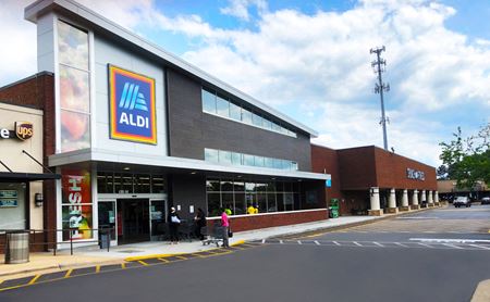 Photo of commercial space at 6300 Creedmoor Road in Raleigh