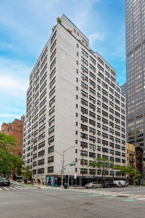 580 Third Avenue