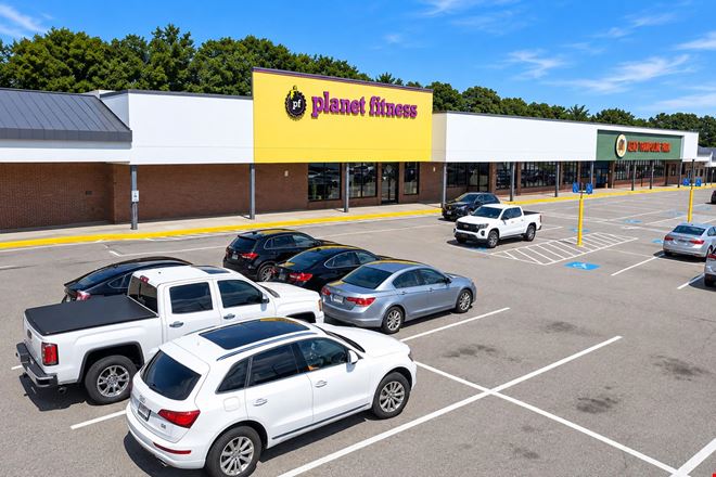 The Shoppes at Diamond HIll