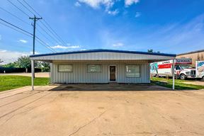4,000 SF WAREHOUSE OFF I-35 W
