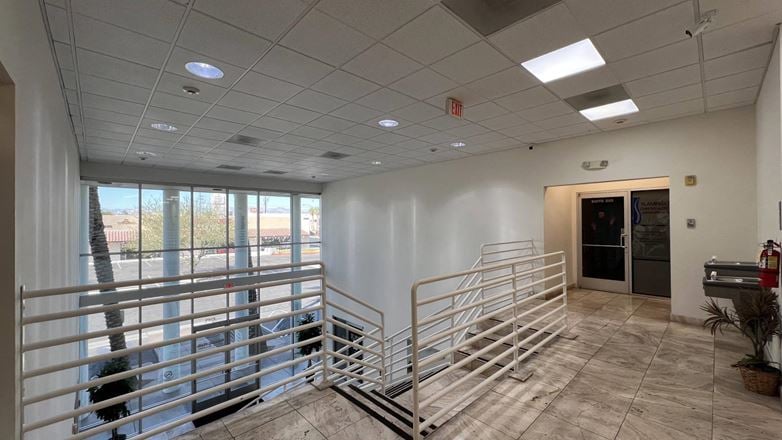 3585 E Flamingo - Flamingo Pearl