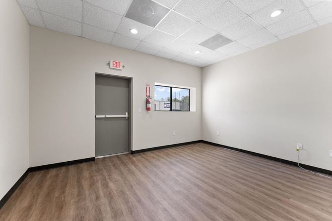 Building 7 - 25533 Richards Rd - Sublease