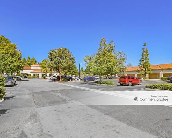 The Plaza at Mission Oaks