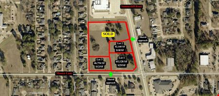 Photo of commercial space at Moores Ln in Texarkana