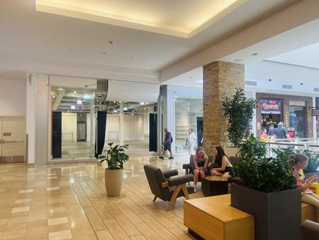 2000     Space Photo Gallery 2