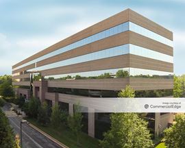 575 Maryville Centre Building