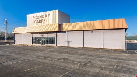 Retail space for Sale at 105 West Avalon Avenue in Muscle Shoals
