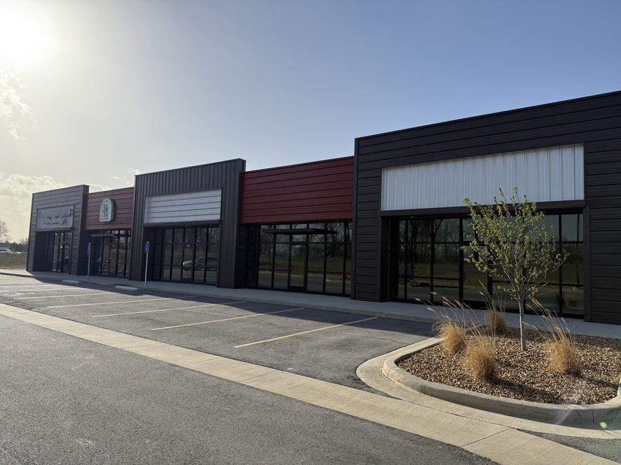 NEW CONSTRUCTION RETAIL IN NIXA
