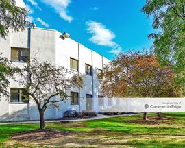 Harmon Cove - 75 & 85 Metro Way