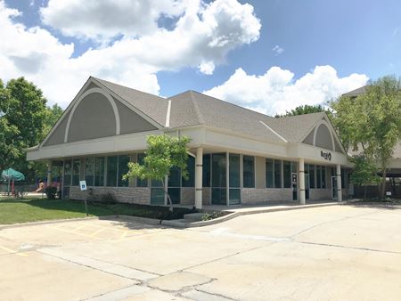 Commercial space for Rent at 801 Northeast Anderson Lane in Lee&#39;s Summit