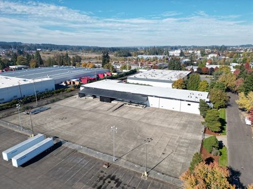 Clear-Span Warehouse with Secure Paved Yard