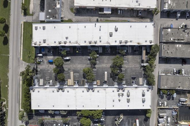 I - 75 Commercial Center