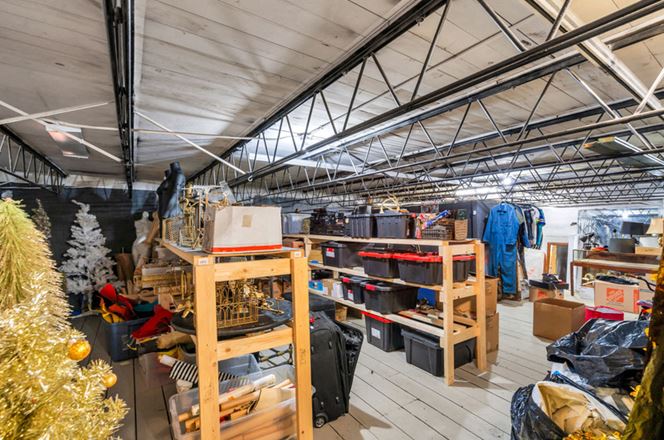 1900 Block of Magazine Portfolio