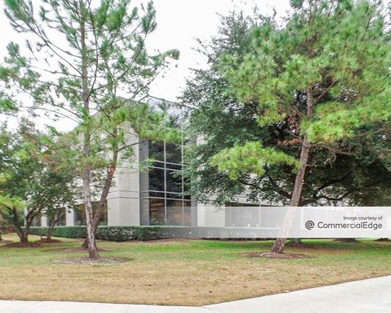 Interwood Commerce Center