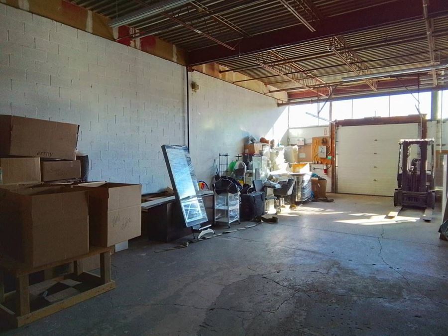 2,190 sqft shared industrial warehouse for rent in Scarborough