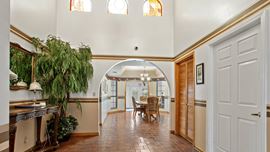 2042 N Sossaman