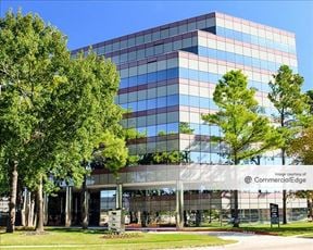 World Houston Plaza