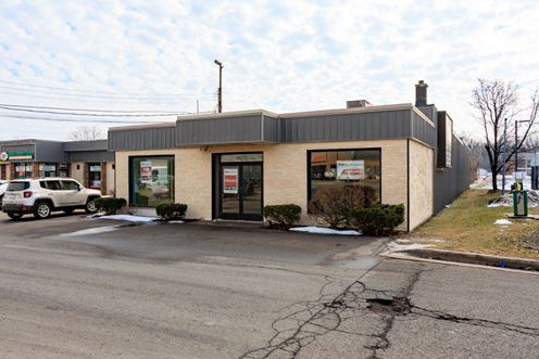 6323 W Saginaw Hwy