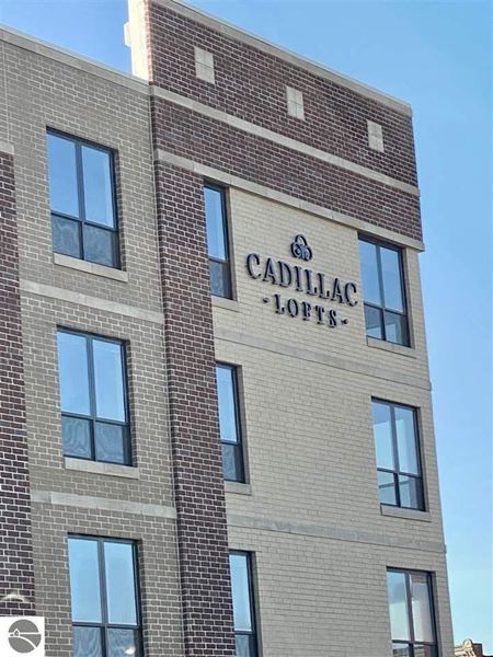 215 S Mitchell St - Cadillac