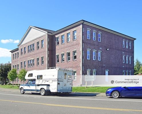 2420 & 2424 Bristol Court SW