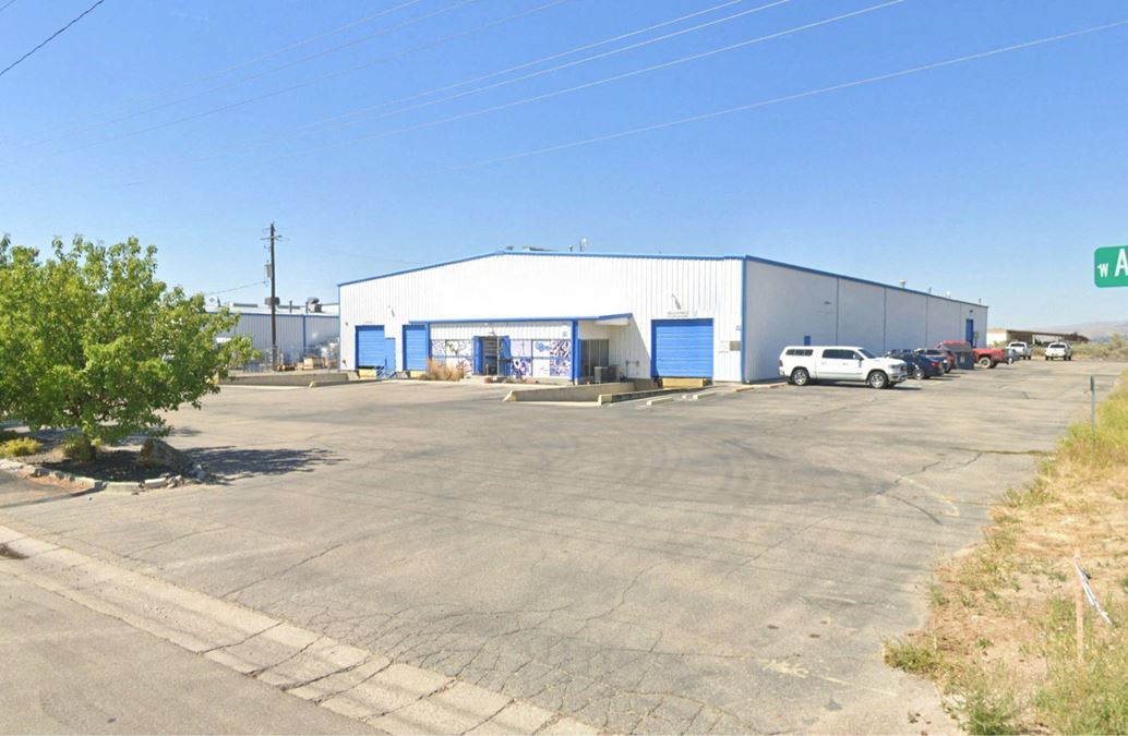 990 - 1000 W Amity Road