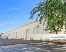 Parkway Commerce Center
