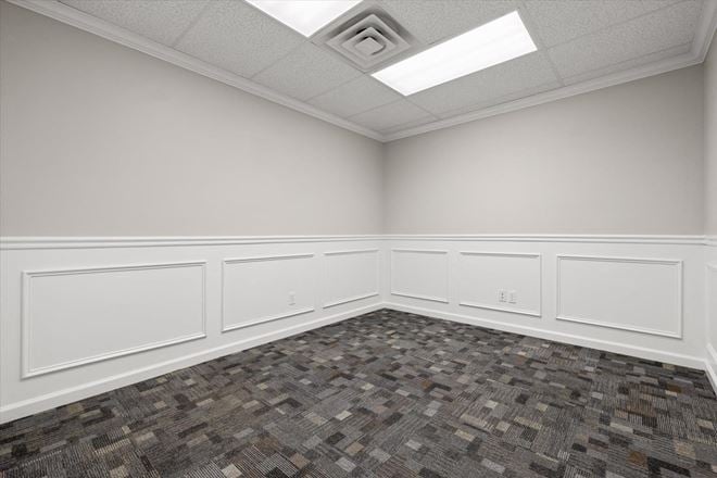 2 Executive Suites 