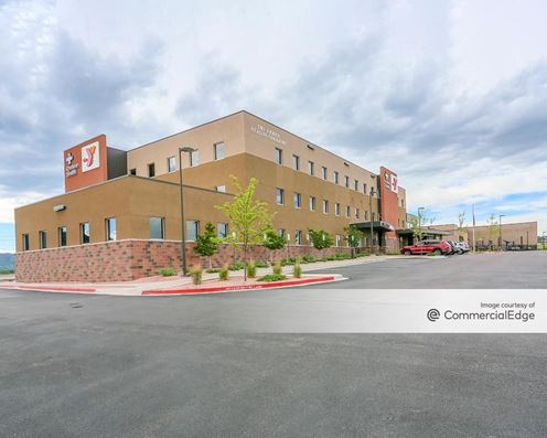 Tri-Lakes Medical Pavilion