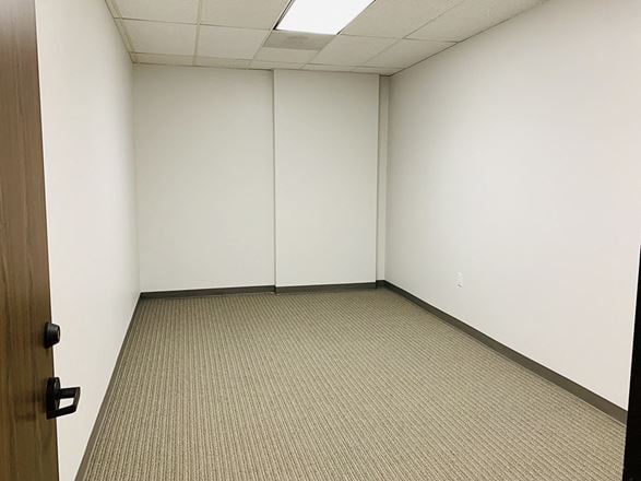 Workstyle Flexible Spaces - 7676 Hillmont