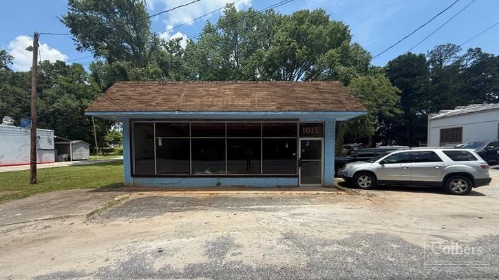 Freestanding Building For Sale in One of Spartanburg’s Busiest Corridors