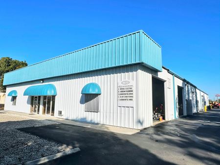 Industrial space for Rent at 4573 Enterprise Ave in Naples