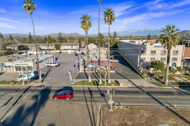One-Stop Automotive Single Tenant Retail