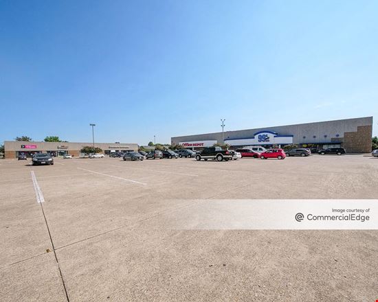 930-950 West Centerville Road