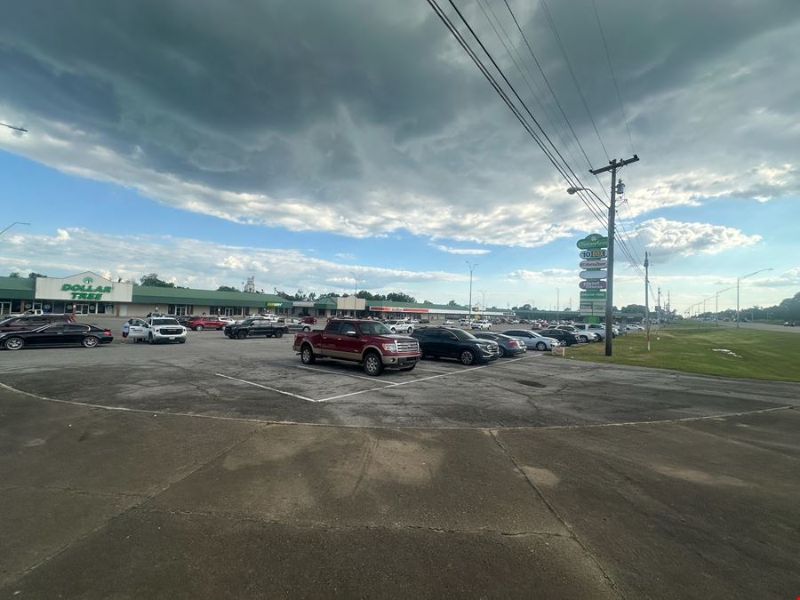 250 Cloverleaf Plaza
