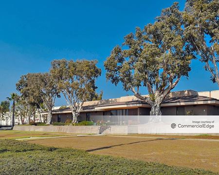 Commercial space for Rent at 2000 East Pleasant Valley Road in Camarillo