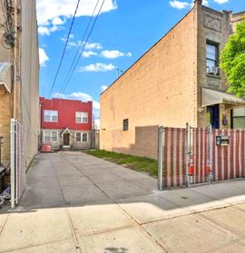 19-19 Harman St