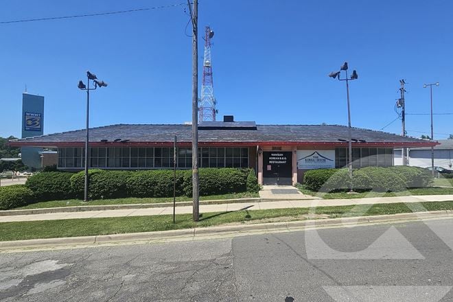 Retail space for Sale at 1844 S Westnedge Ave in Kalamazoo